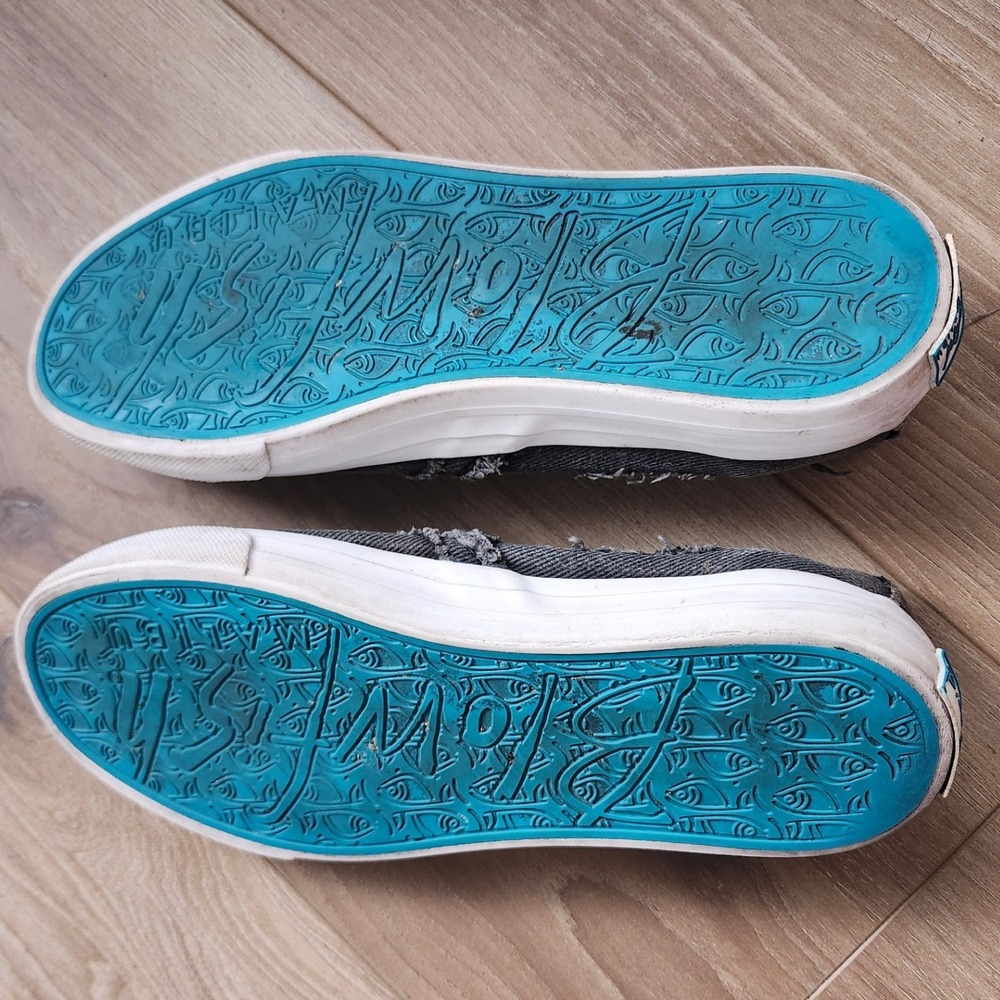 Blowfish Malibu Play Grey Distressed Denim Slip On Sneakers Frayed Faux Zipper - Picture 9 of 9